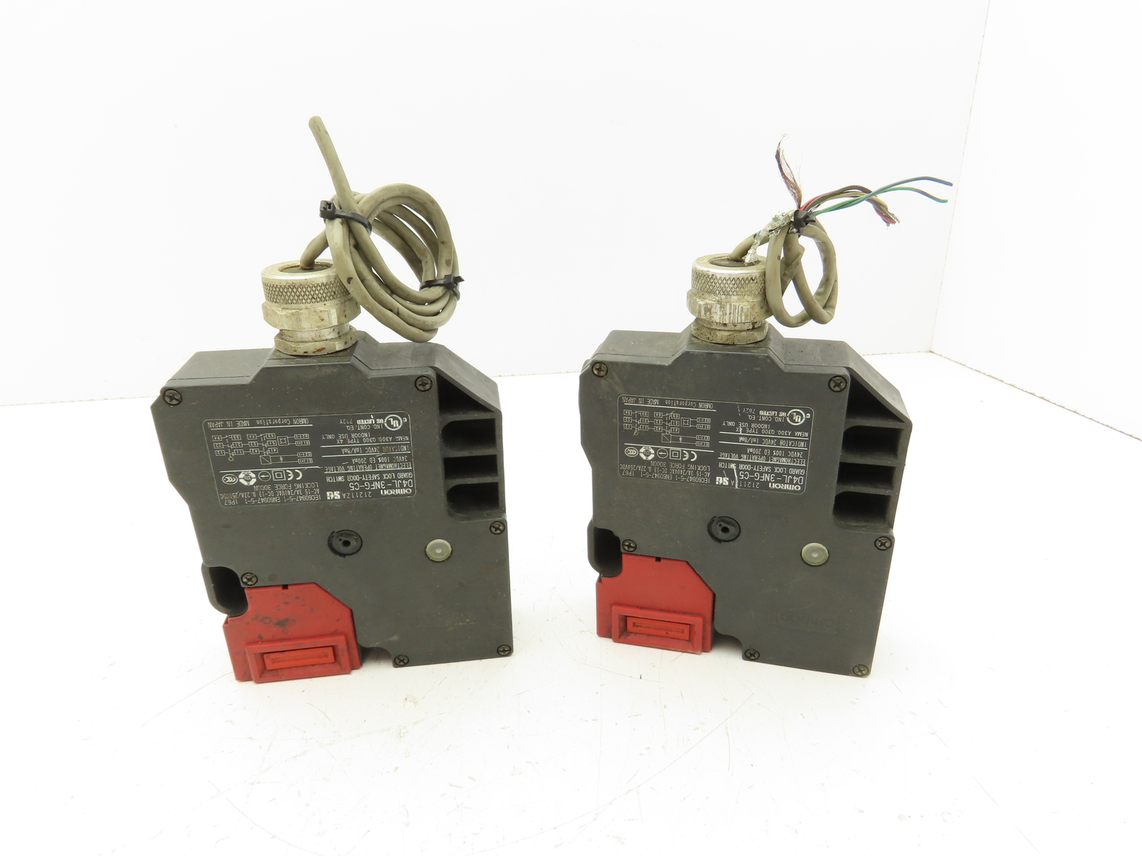 Omron D4JL-3NFG-C5 Guard Lock Safety-Door Switch Lot of 2