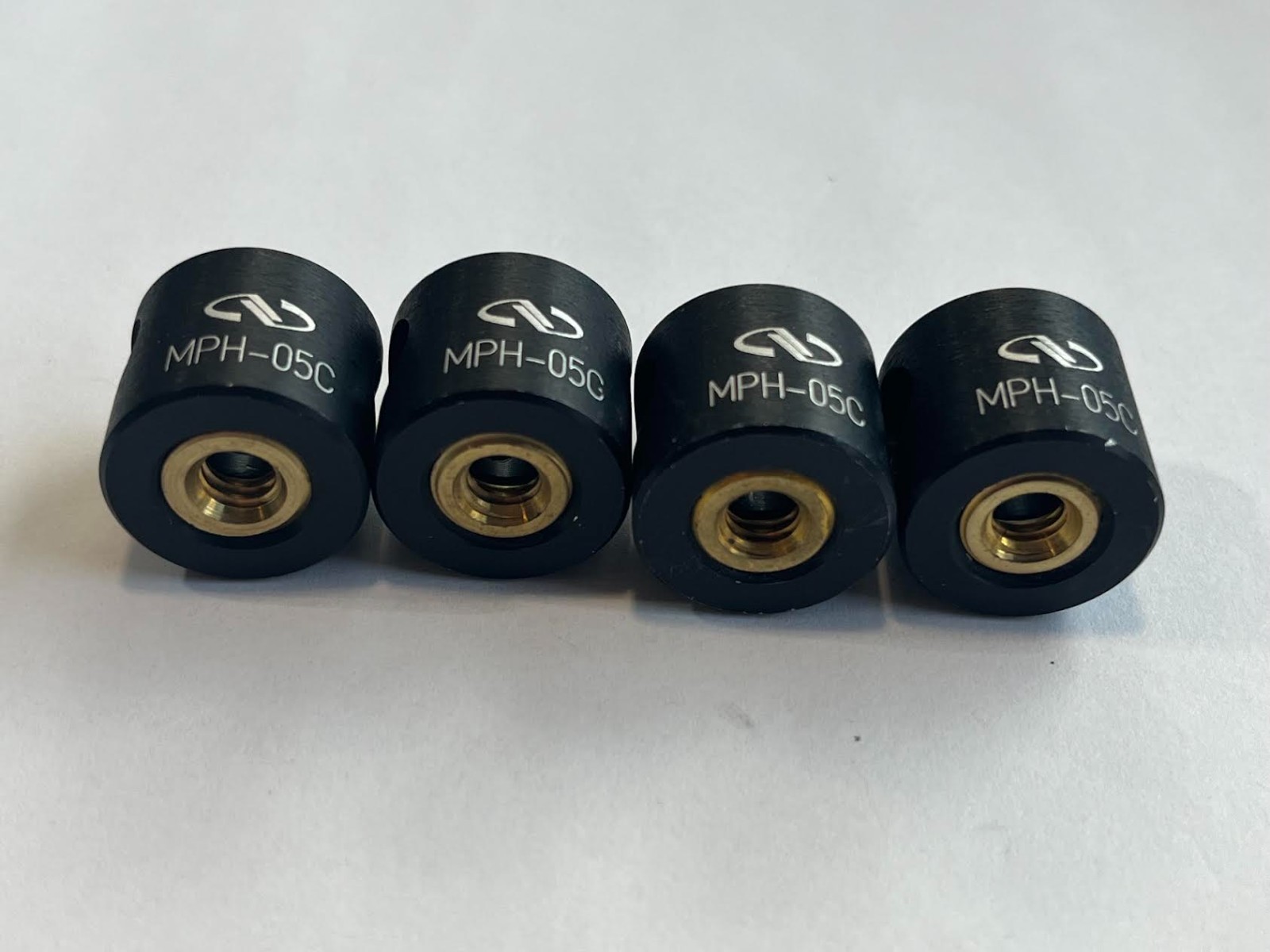 Lot of 4 Newport MPH-05C Mini Optical Post Holders 0.5 in / 12.7mm Lab Optics