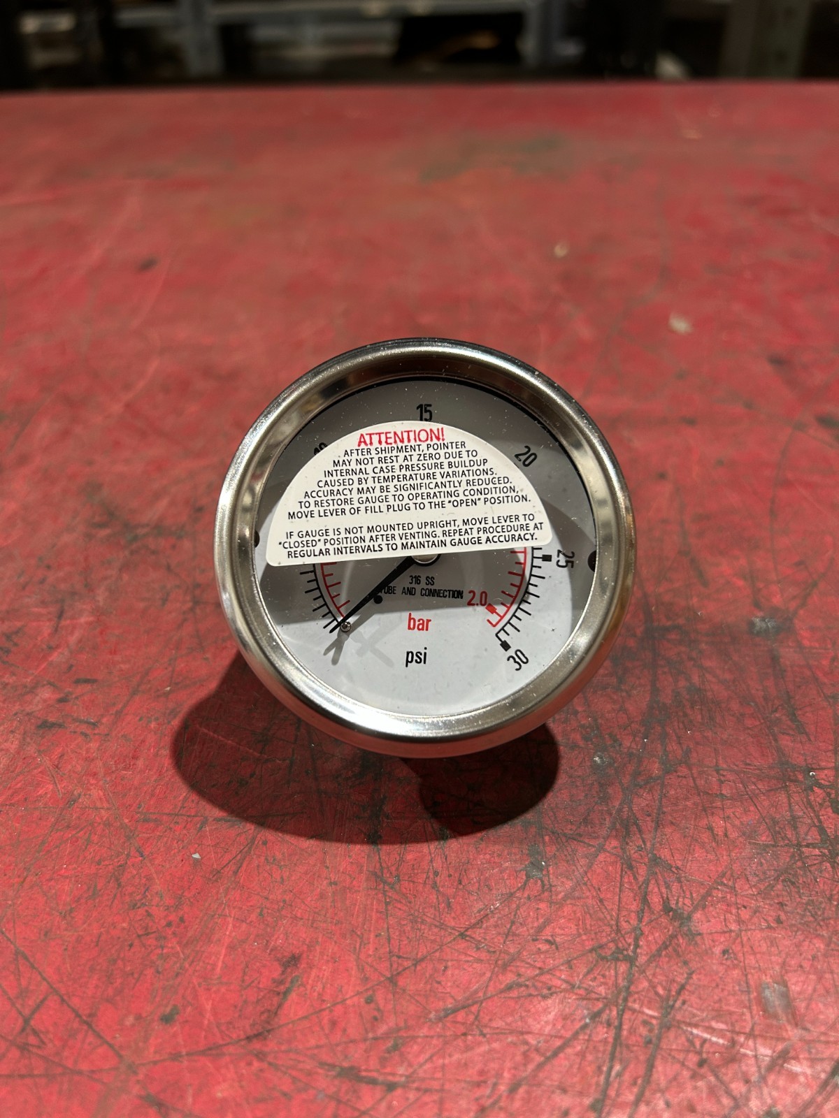 NEW IN BOX LOT OF 2 SWAGELOK PRESSURE GAUGE 1/4», 0-30PSI, PGI-63G-PG30-CAOX