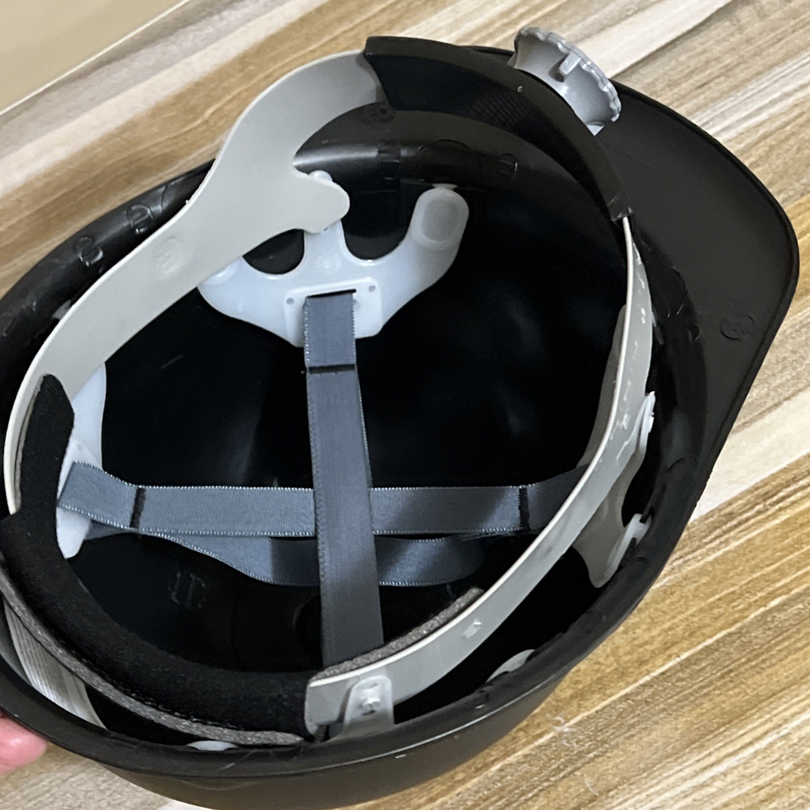 Honeywell Fibre Metal Roughneck P2HnQ Hard Hat – Gray – Used – Good