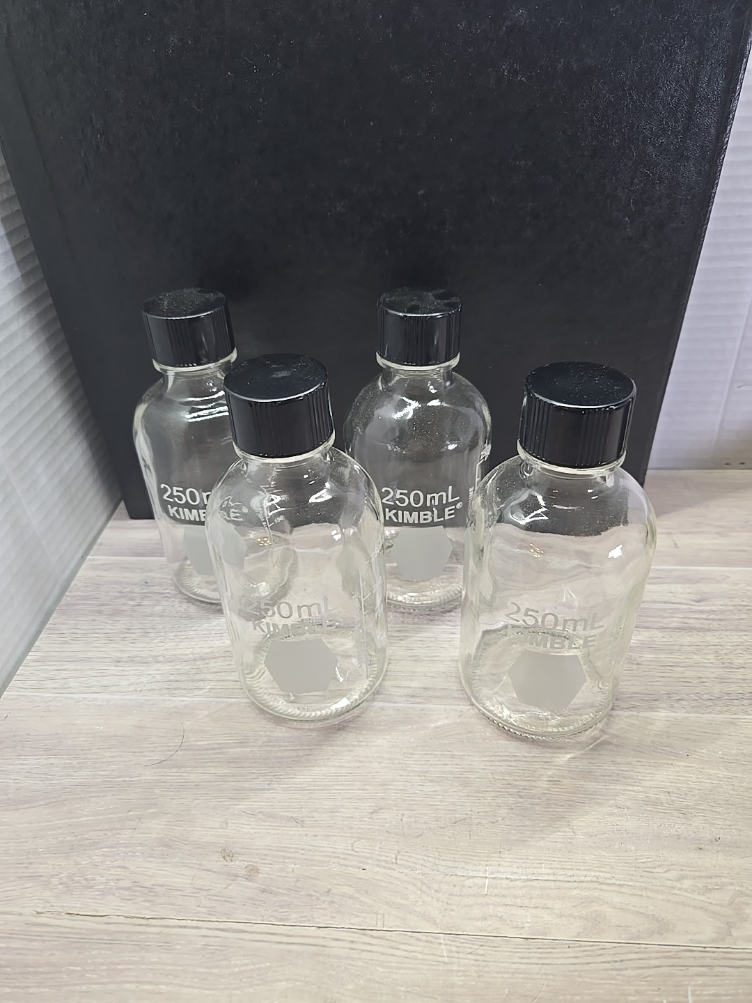 Kimble Graduated Glass Media Bottle, 250ml Set Of 4 With Lid Free Shipping