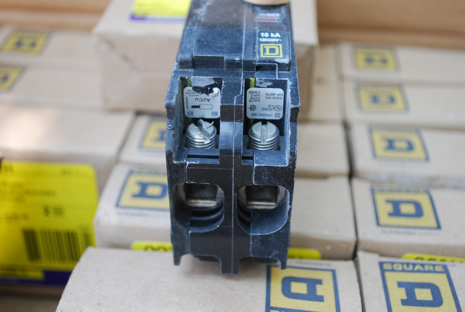 SQUARE D 125 AMP CIRCUIT BREAKER 120/240V 2 POLES 10 KA QO2125 not for resale