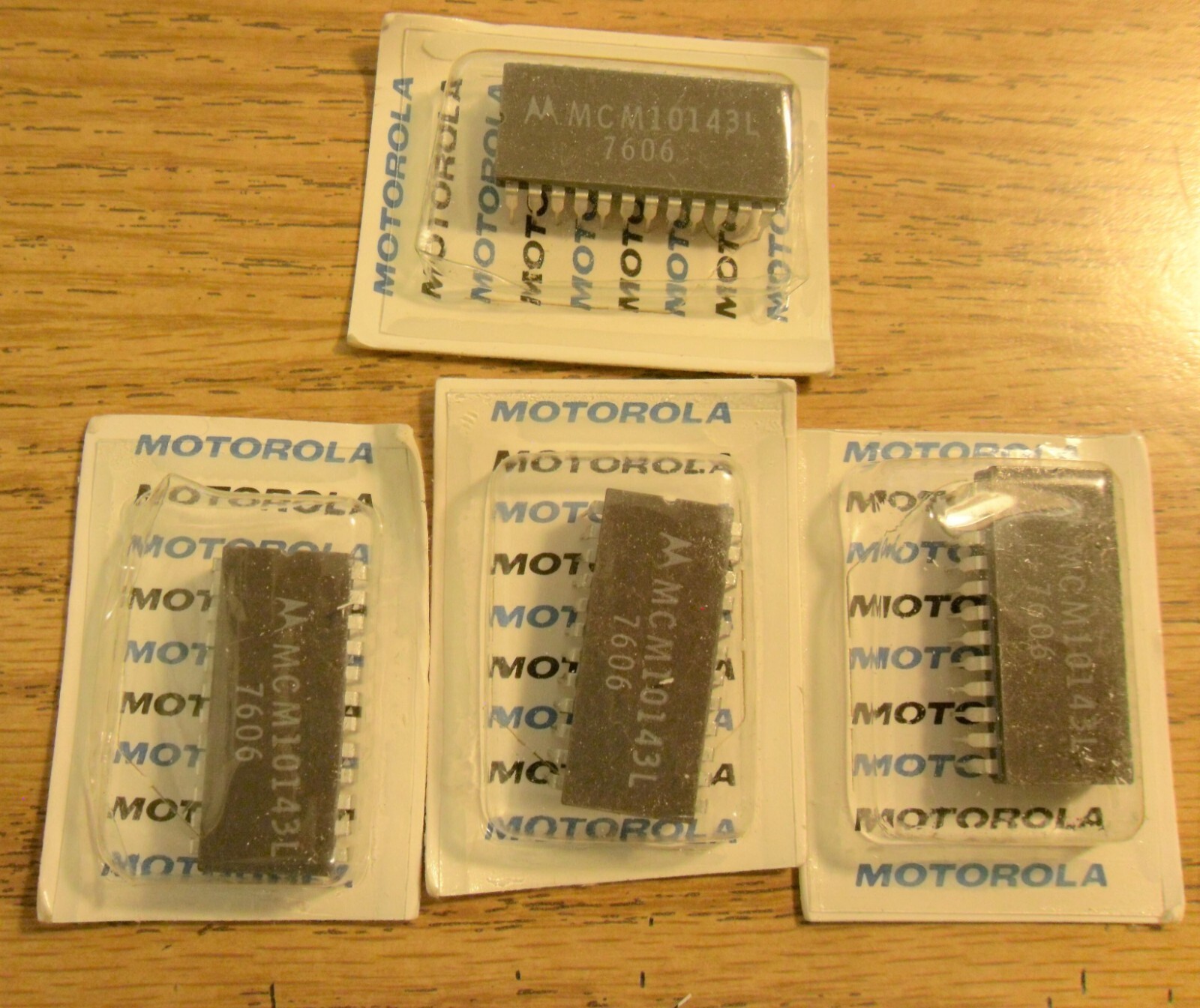 ECL Logic Gates – DIP & PLCC – Plastic & Ceramic – Lots and Singles – NEW