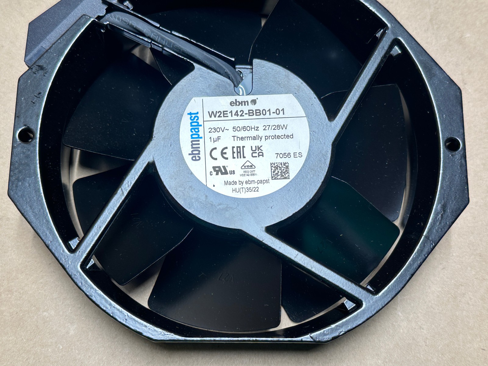 NEW ebmpapst W2E142-BB01-01 230V 27/28W 1uF 6″ Aluminum AC Axial Fan