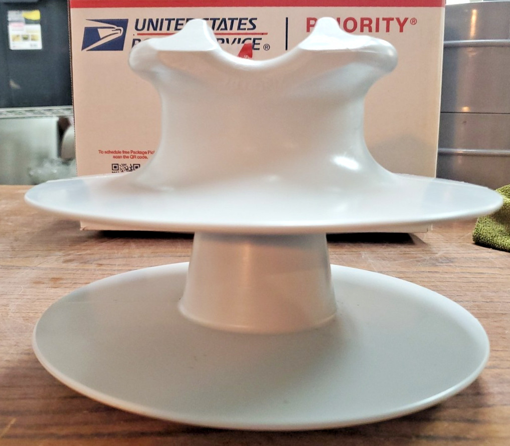 HENDRIX ANSI 56-1 Tie Top Pin Polyethylene Insulator **SEE DETAILS!** (CX24E)