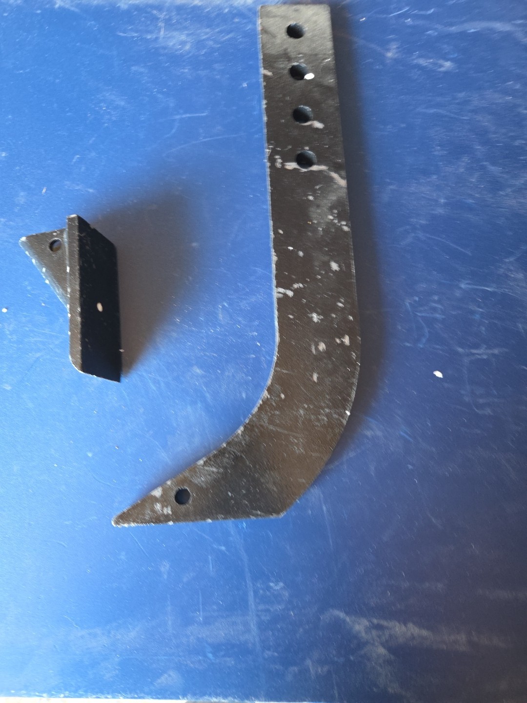 1PCS 16” Ripper Shank 4 Holes Box Blade Shank Scraper Shank with Teeth and Pins