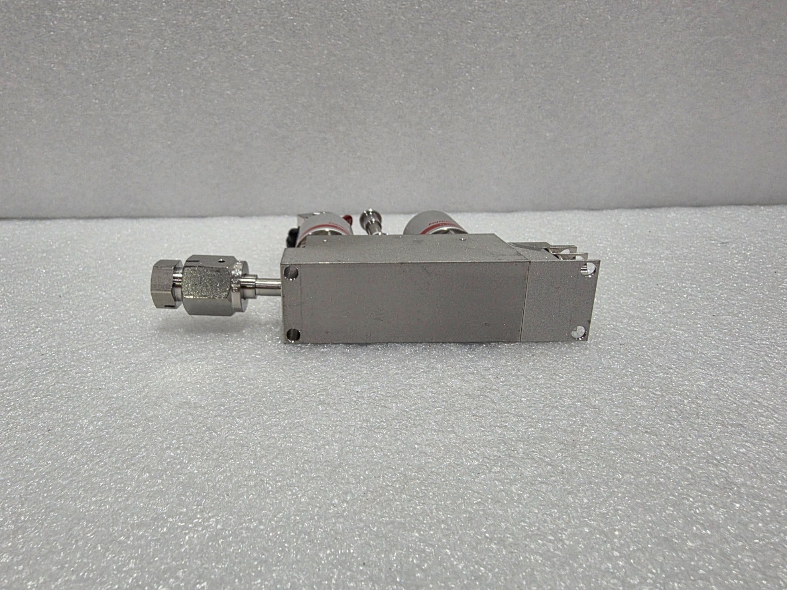 FUJIKIN DIAPHRAGM VALVE GAS LINE 567512(839-077824-701)