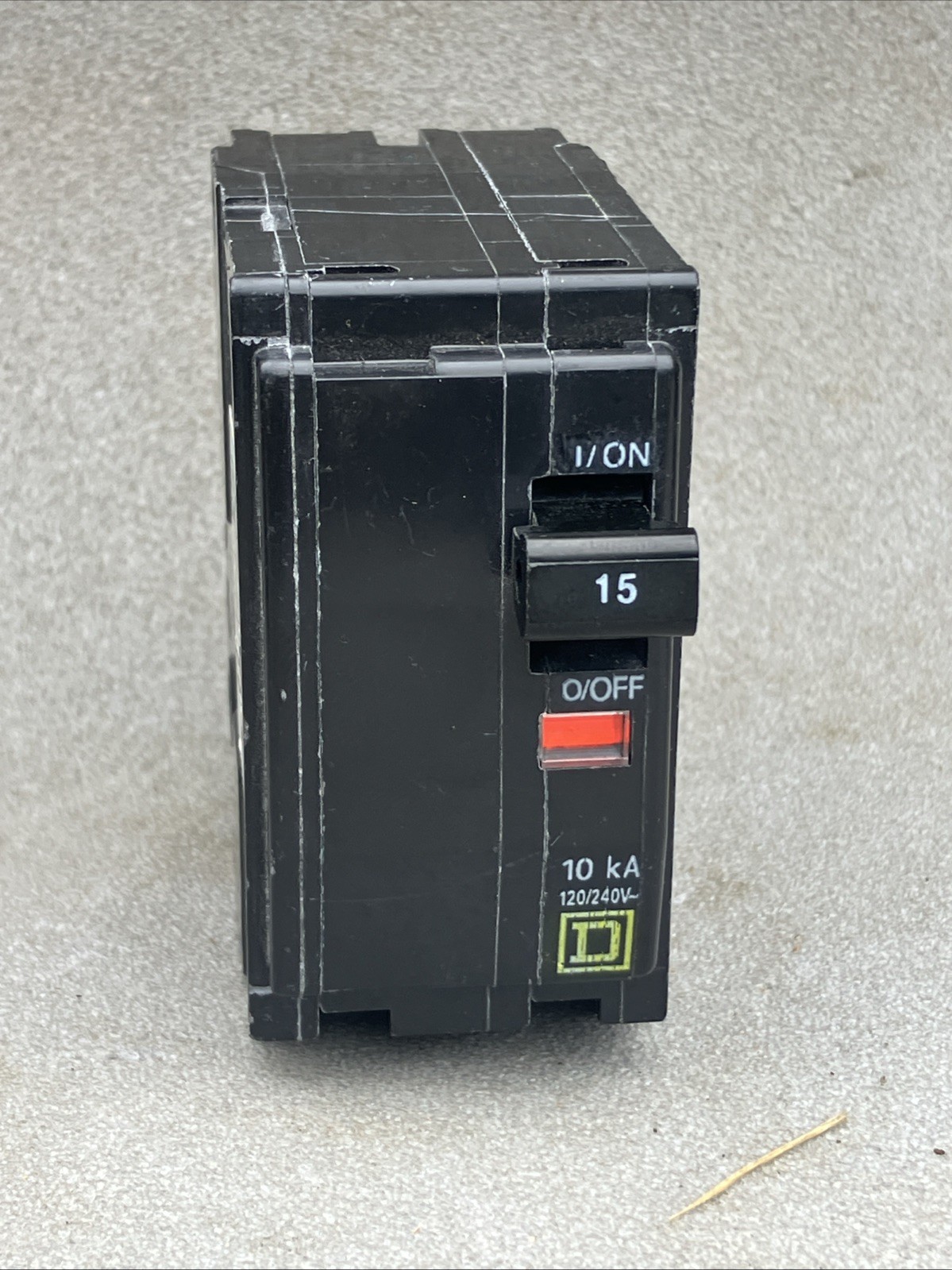 Square D QO215 15A Miniature Circuit Breaker 2-Pole QO 10kA Yellow D ~used