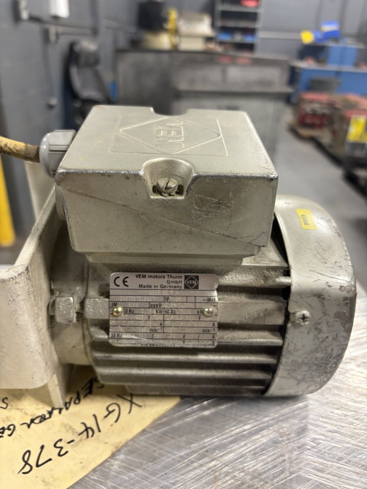 Vem K21R 63 K 4 0.12kW 0.14kW 60Hz 230/400V 275/480V B14K Ac Motor USED