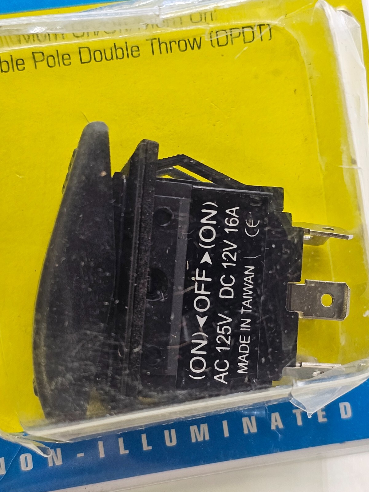 ( QTY 4 ) Seachoice Non Illuminated Mom/On/Off/Mom On Rocker Switch Black 10941