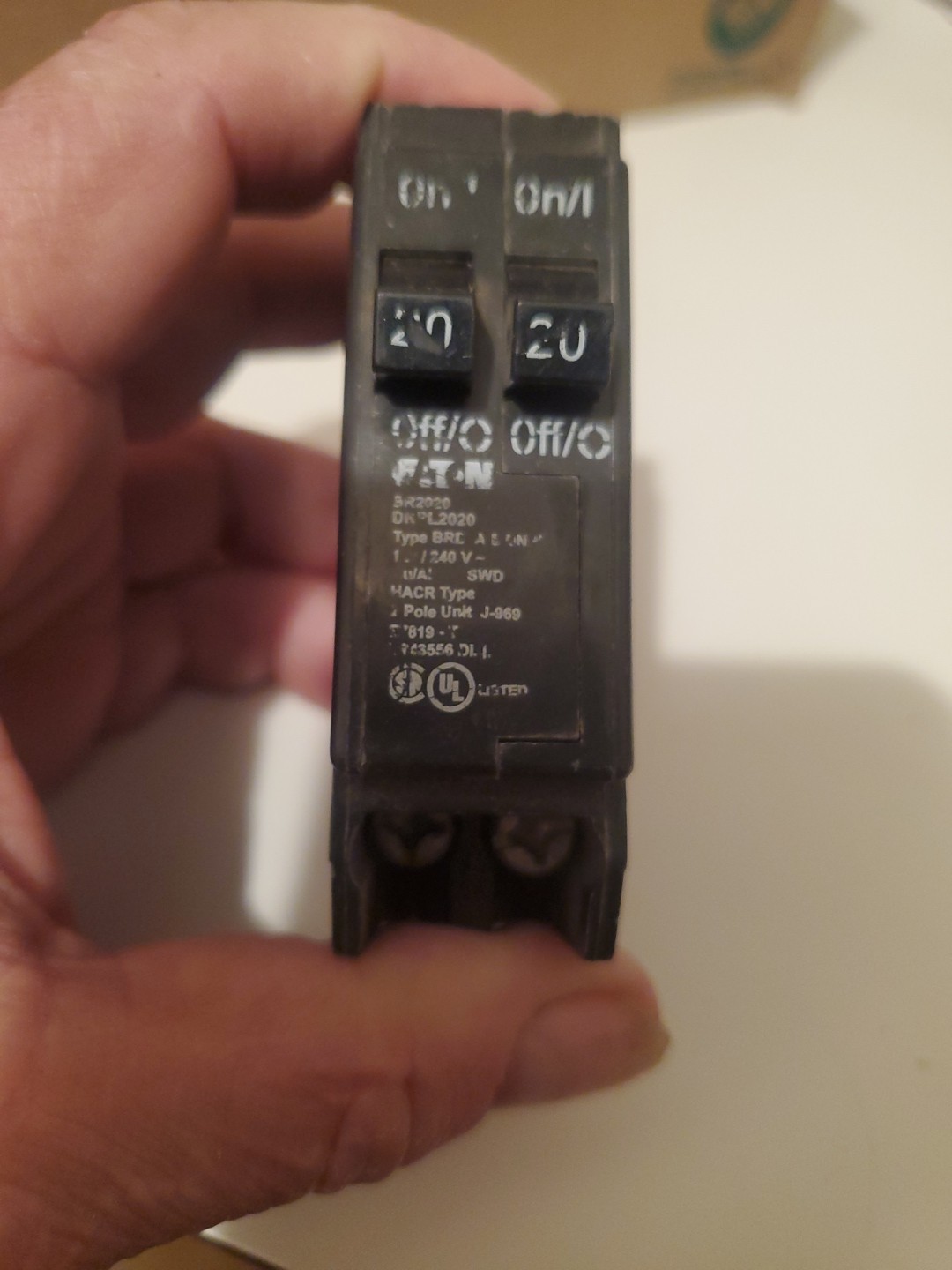 NEW EATON CUTLER HAMMER BR2020 Cir. Brkr DNPL2020 2 Single Pole 20A TYPE BRD