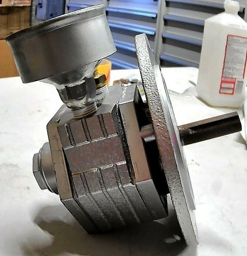 IDEX GAST 4AM-NRV-92 AIR MOTOR 1.8HP HUB MOUNT 3000RPM 5/8SHAFT DIA 1/4NPT *FRSH