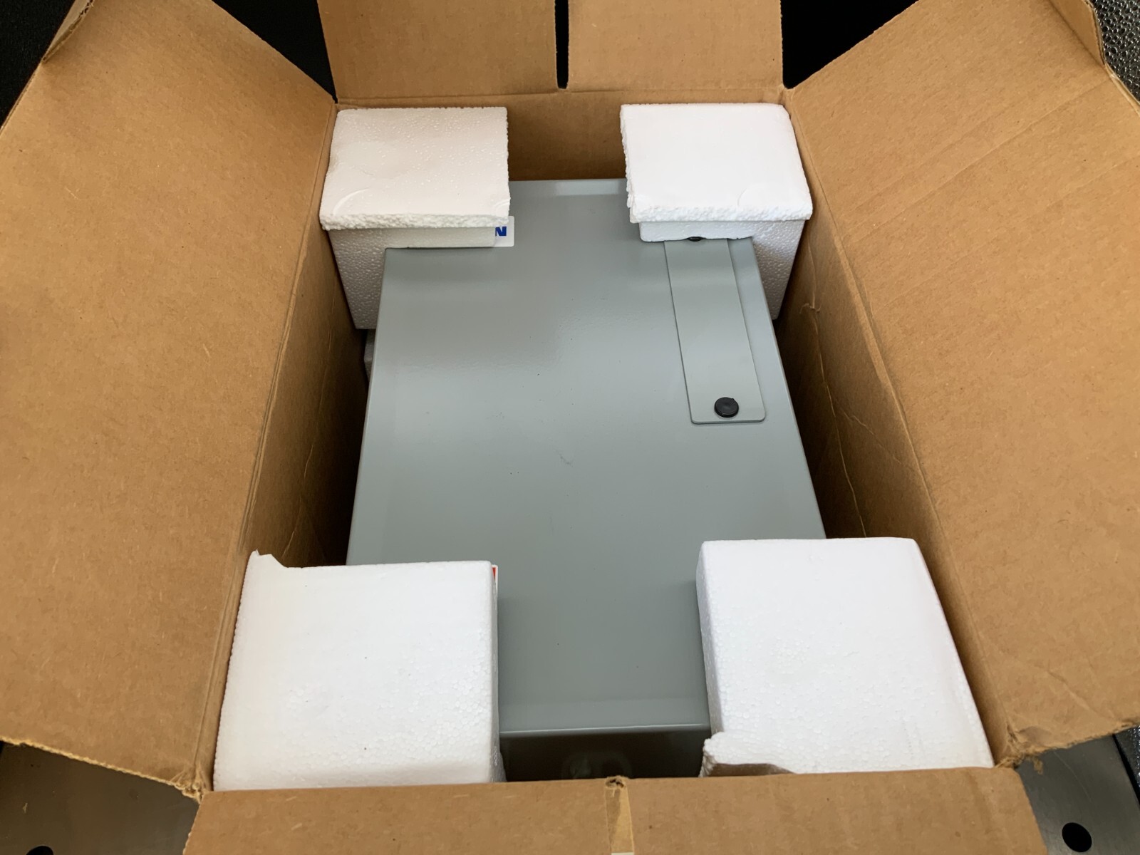Eaton ECL03C1A6A Electrically Held Lighting Contactor 30a