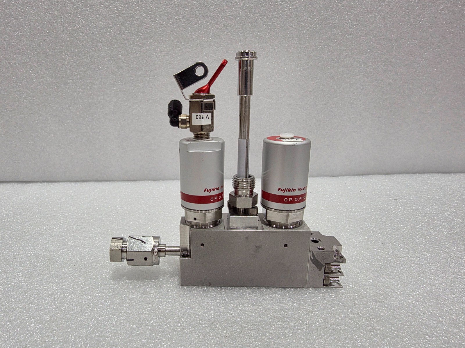 FUJIKIN DIAPHRAGM VALVE GAS LINE 567512(839-077824-701)