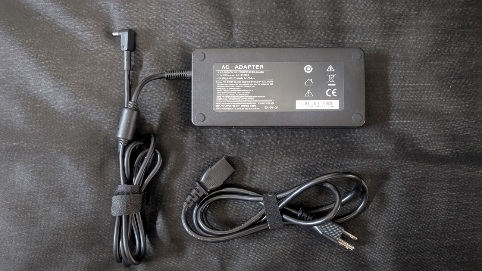 AD1951692 – Power Supply – AC Adapter – 19.5V – 16.92A – 330W