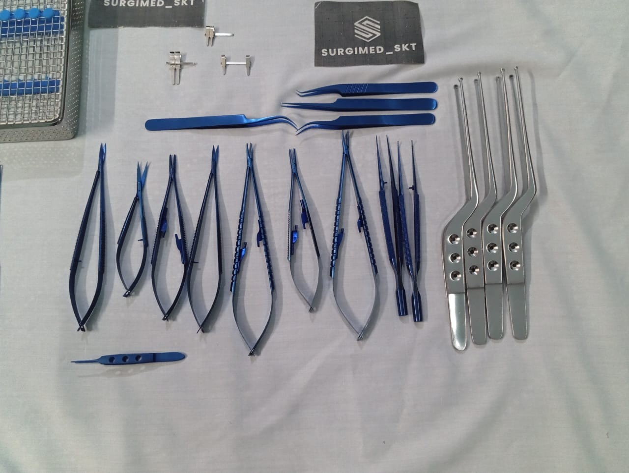 Micro surgery instruments set with box