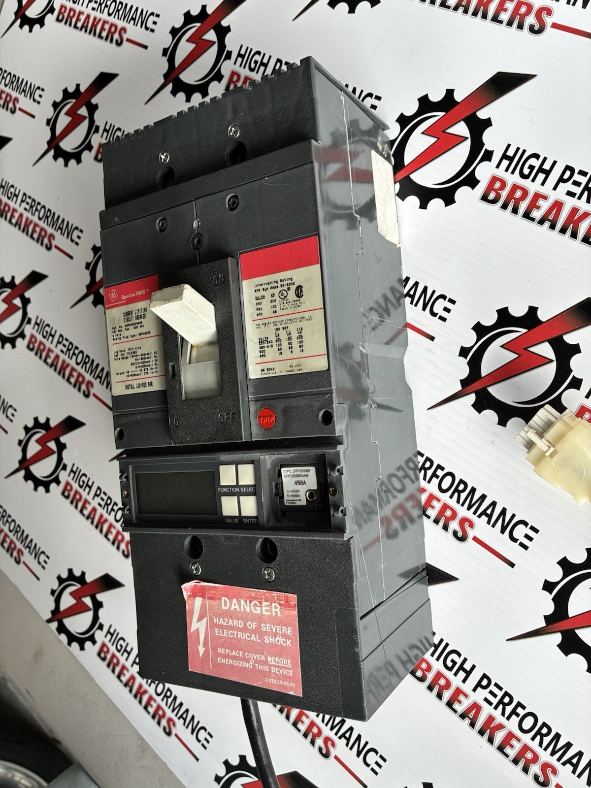 Ge SGPB36BD0600 Circuit Breaker 600V 600A 3P 600V 3P Used