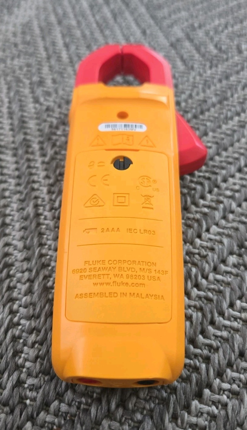 Fluke 323 Multimeter – True RMS Clamp Meter Preowned No LEADS