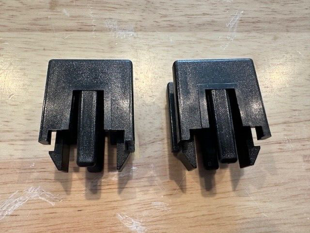 Whelen Dominator Replacement Snap In Clip Spacer Pair D12 D8 D6 D4 D2 TAD8 TAD6