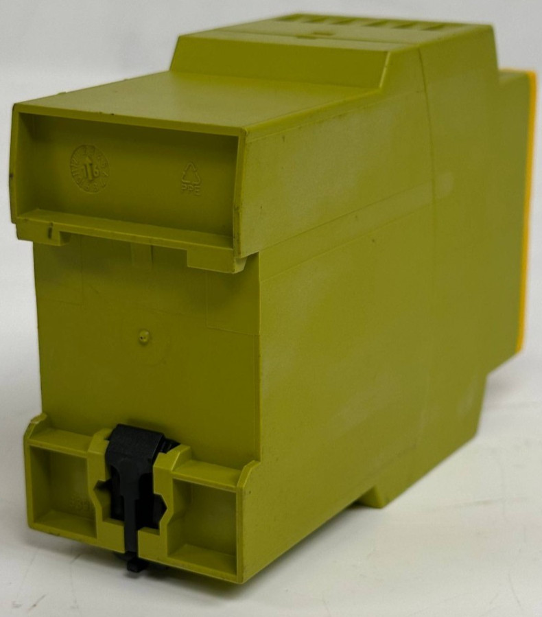 PILZ PNOZ X4 24VDC SAFETY RELAY 774730 3NO 1NC E-STOP SAFETY CONTROLLER