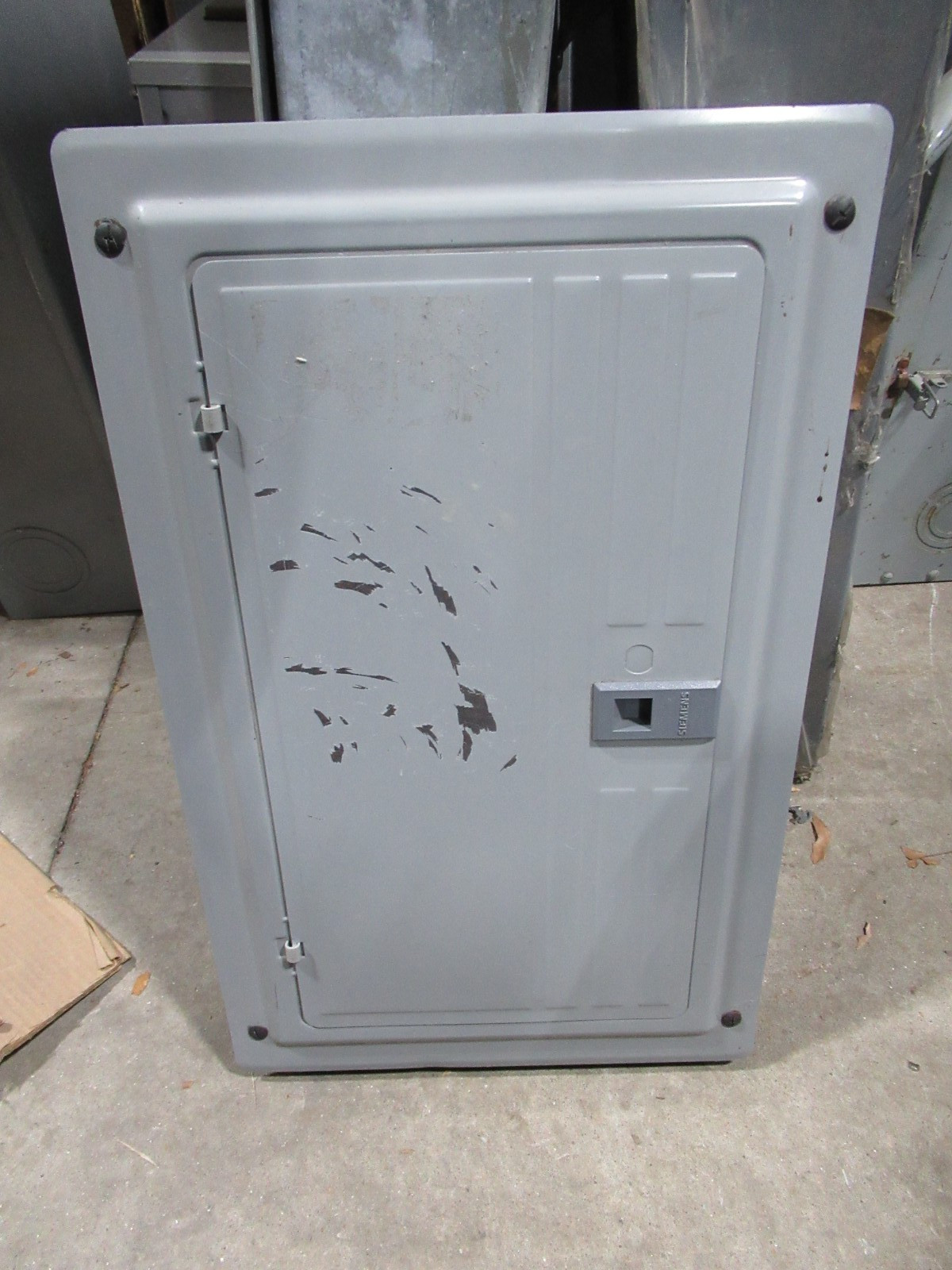 Siemens G2442ML3150CU Loadcenter 150A Main Lug 120/208V 3PH4W CU 24/42 CKT -E505