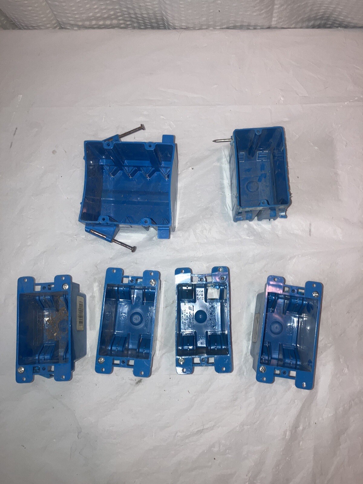 4 Pcs 1-Gang 14cu. in; 1 Pc 1-gang 18 Cu. In; & 2-gang 36 Cu. In Blue PVC