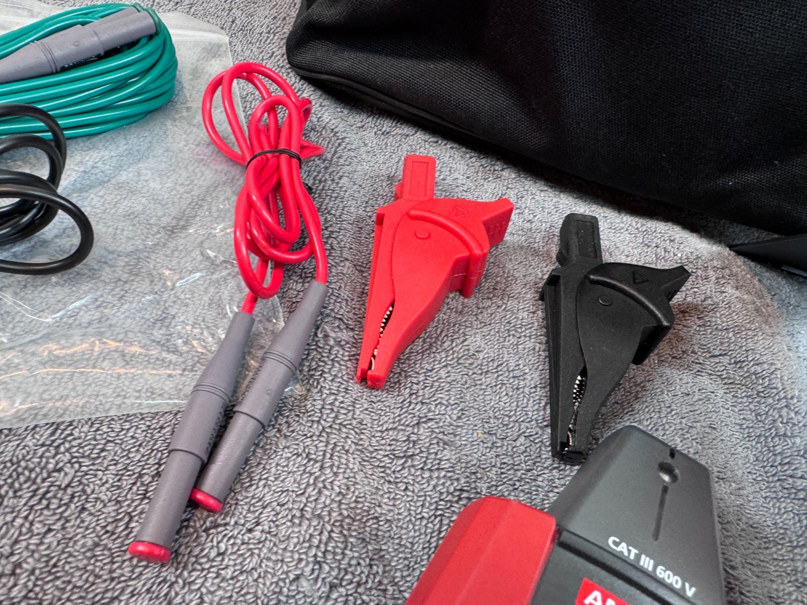 Mint – Amprobe AT-6010 Advanced Wire Tracer Kit CAT III 600V (LotA2)