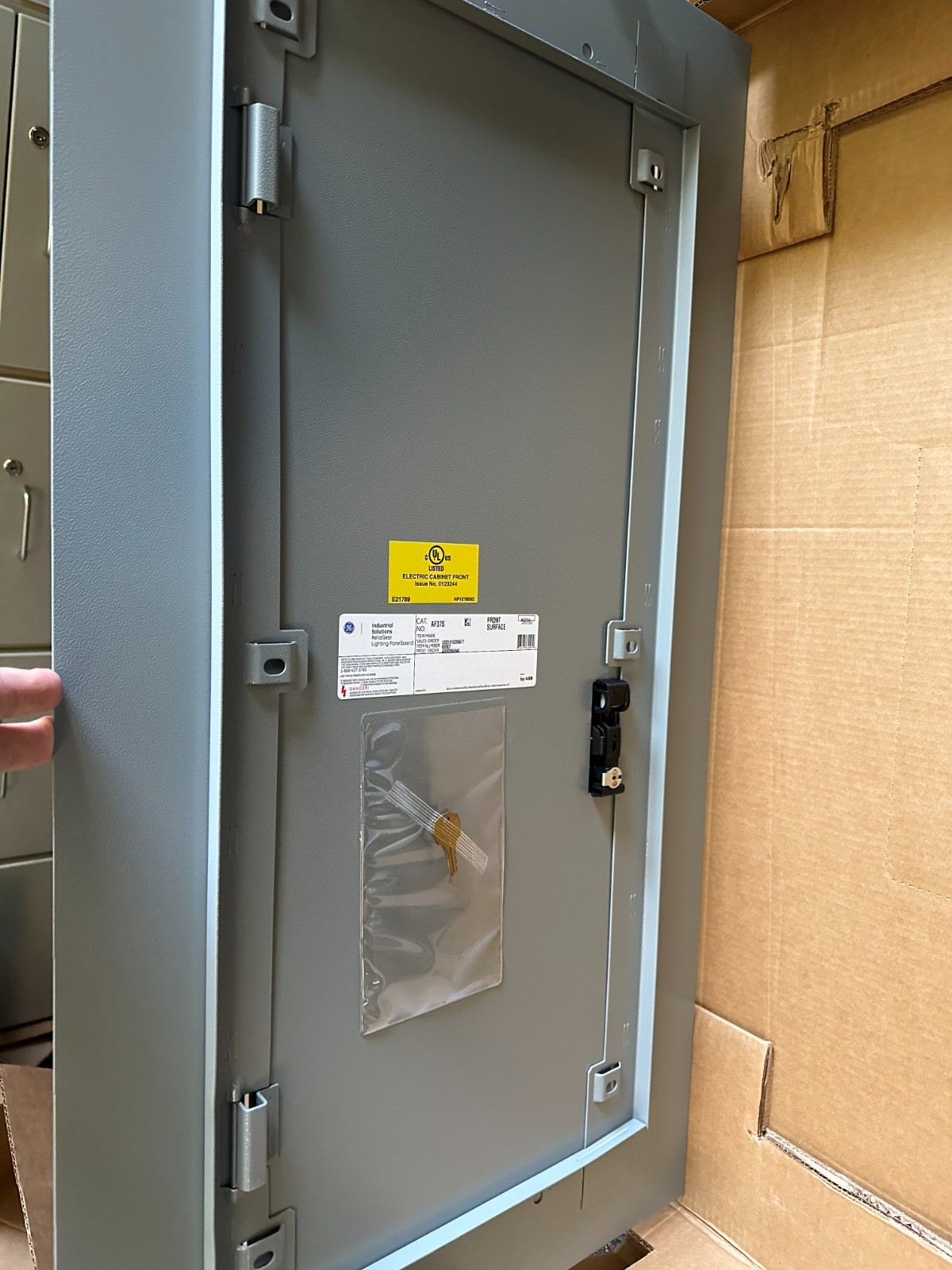 NEW GE AF37S Panelboard Cover Door Front Panel Surface Mount 20″W x 37.5″H