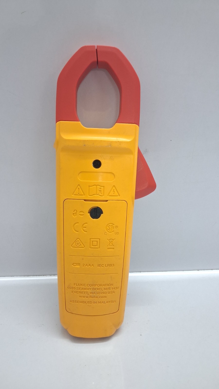 Fluke 302+ CAT III Digital Clamp Meter – FLUKE-302+