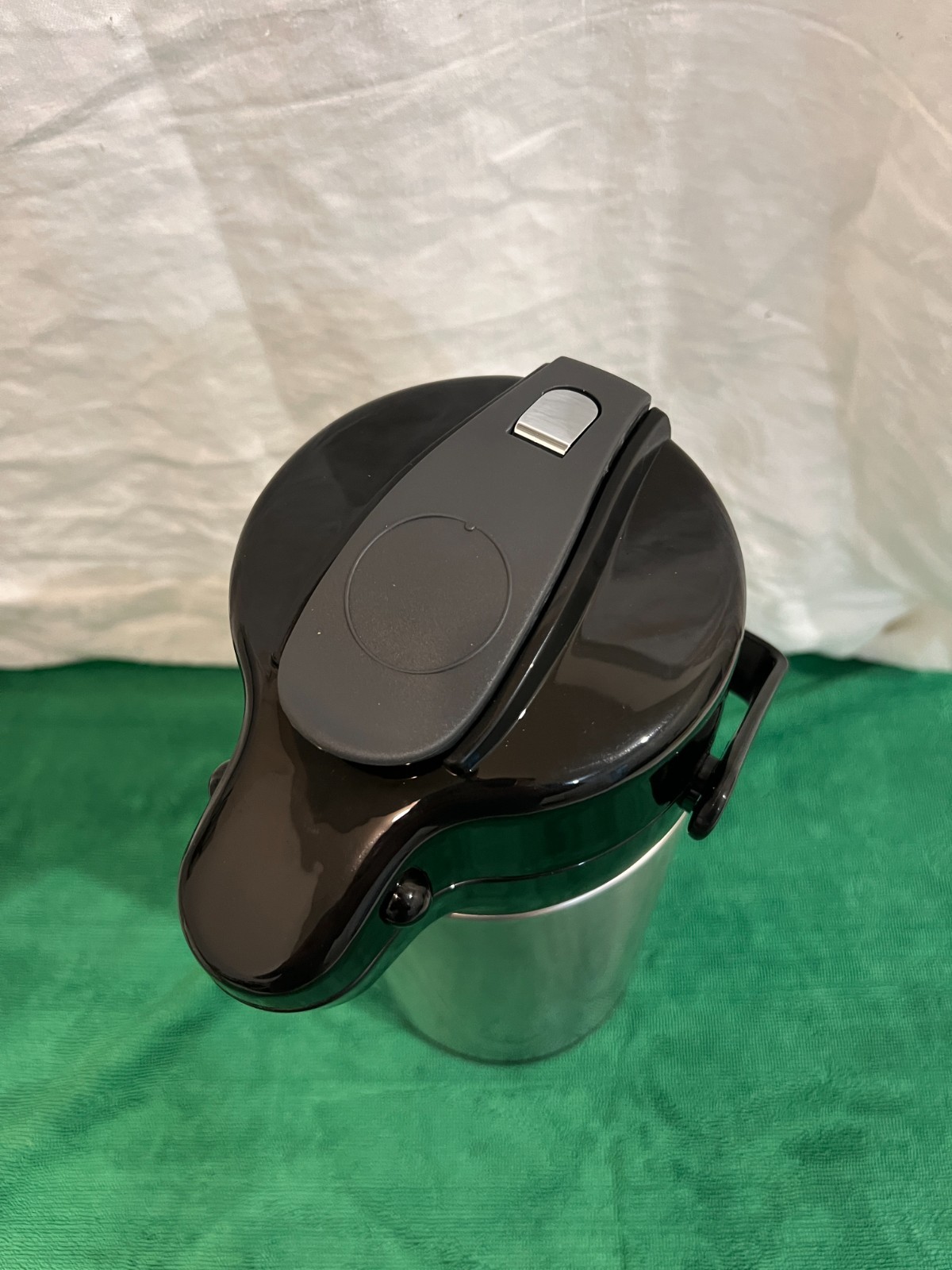 OGGI Pumpmaster 1.9 LT/65 oz. Insulated Thermal Beverage Server, 2004