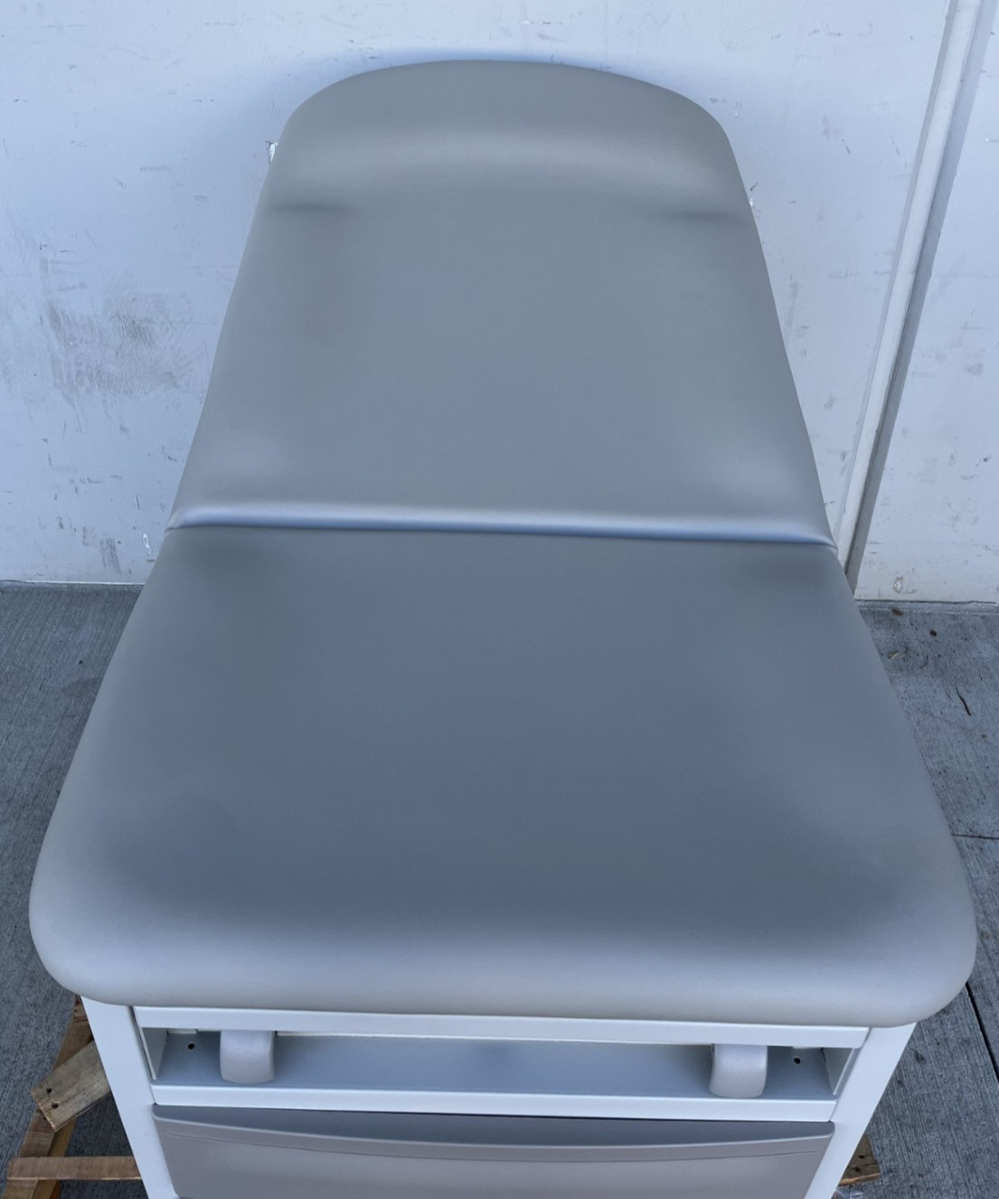 Brewer Access Exam Table w/ Drawers, Adjustable Back & Stirrups Model 4000