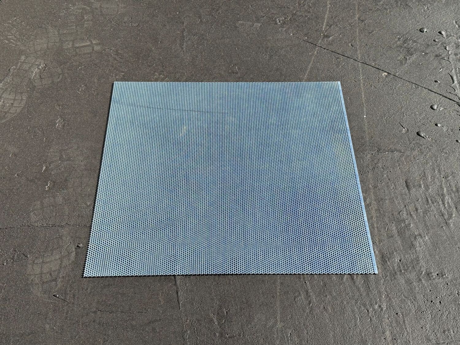 Sandbaggy Perforated Steel Sheet 24″ x 24″ – Perforated Metal Sheet – 20 Gauge