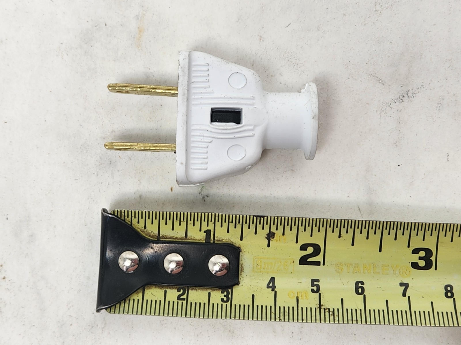 10 pc Cooper SA840W White Plug w/Cord Clip 15A Non-Polarized 1-15P Non-Grounding