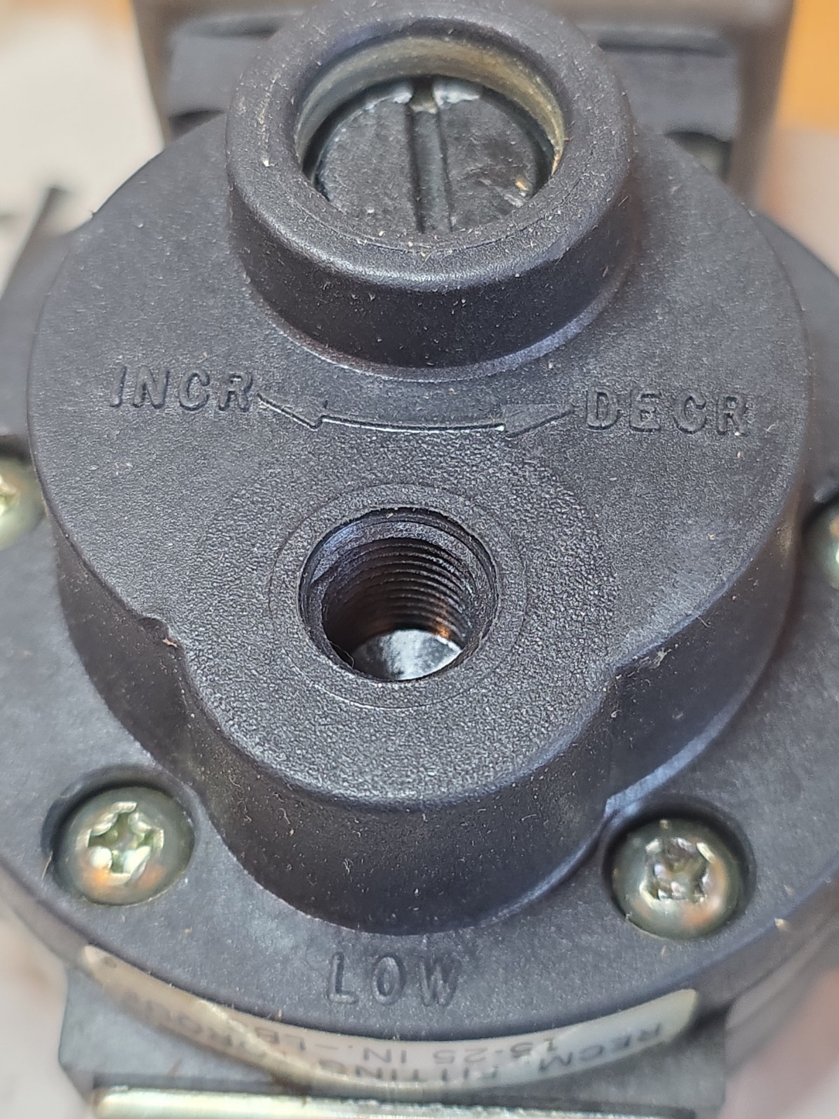 NEW BARKSDALE EPD1H-AA40-Q4 DIFFERENTIAL PRESSURE SWITCH 3-150 PSI 250VAC 28VDC