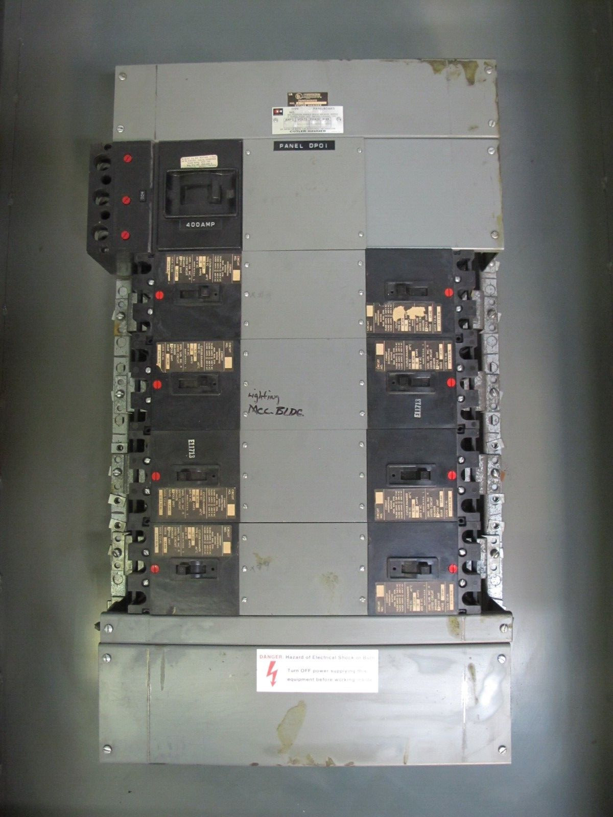 Cutler Hammer MP40 600 Amp Main Lug Breaker Panelboard 600V 3-PH 4W 600A Panel