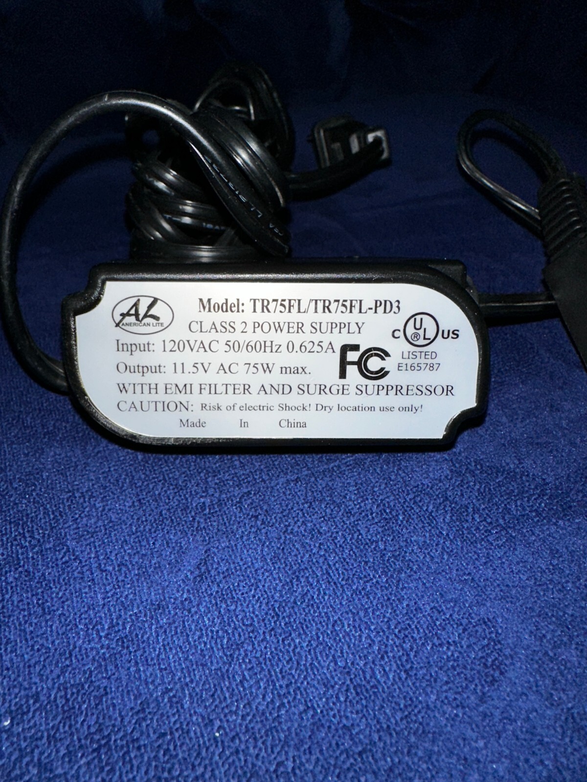 12 VOLT TRANSFORMER halogen or led Lamp – Input 120V – Output 12Volts 6.5 Amp