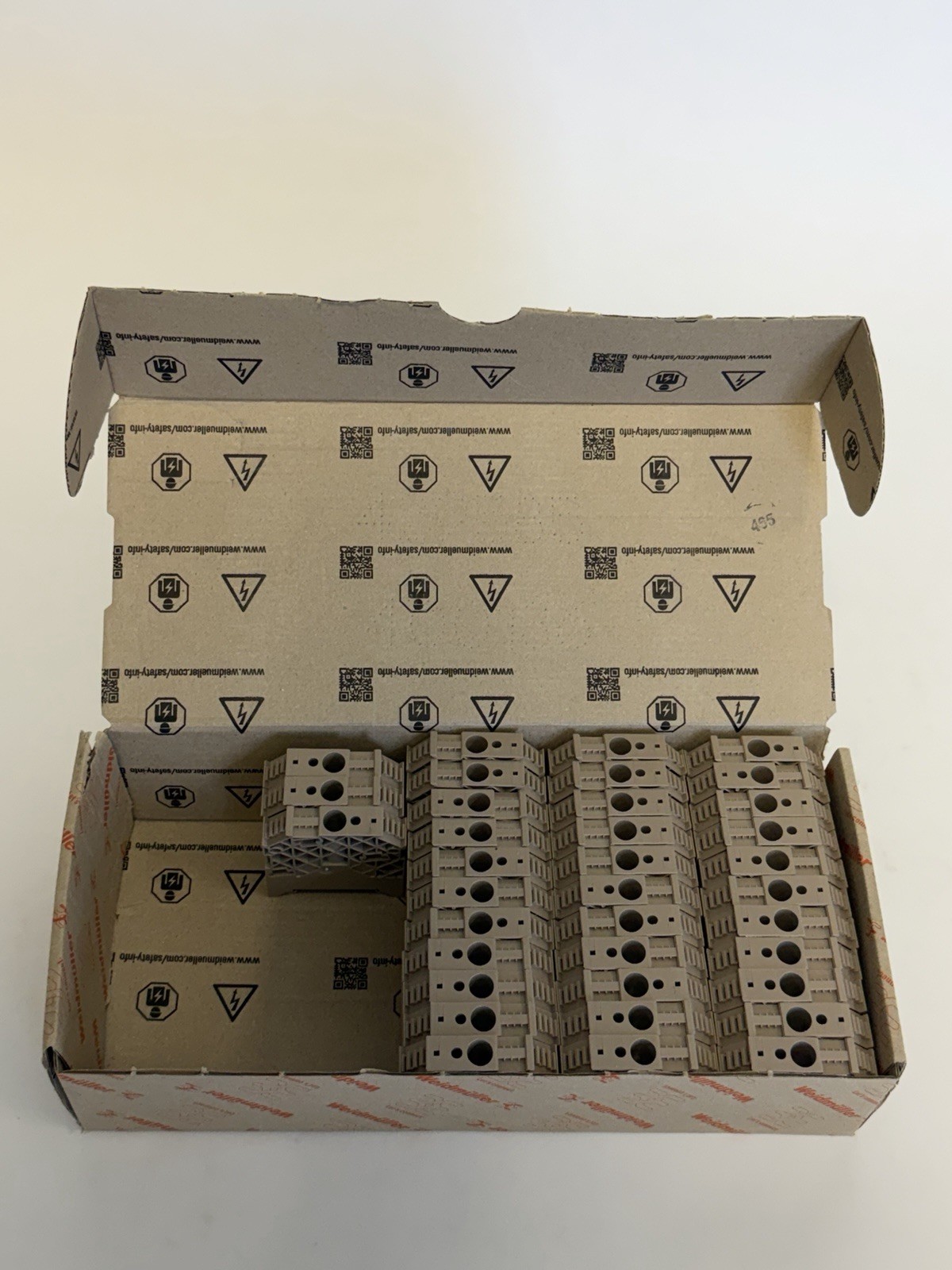 Lot Of 36 WEIDMULLER WEW 35/1 1059000000 End Bracket 12 mm Width Dark Beige New