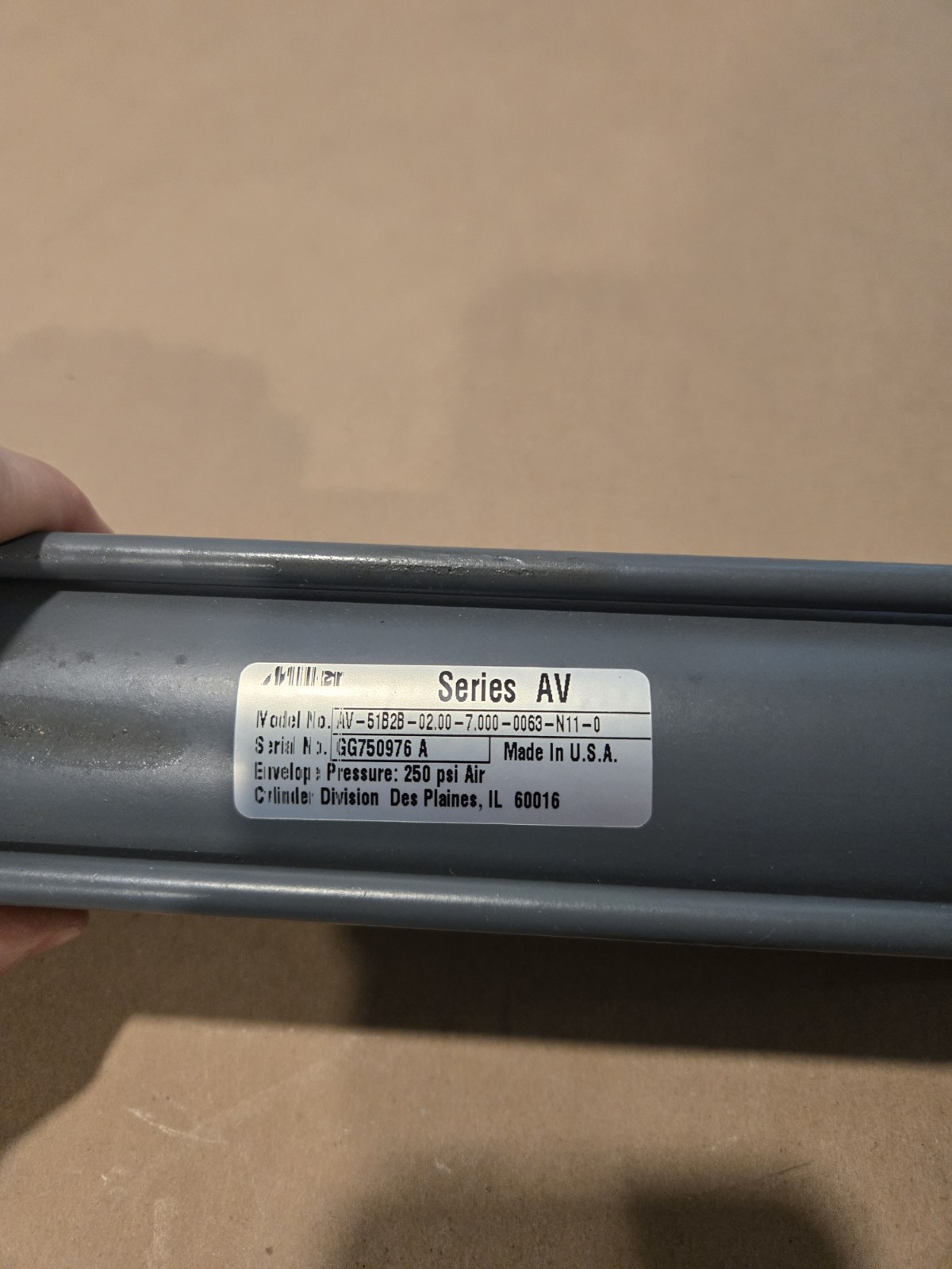 Miller Series AV Heavy Duty Pneumatic Cylinder AV-51B2B-2.00-7.000-0063-N11-0