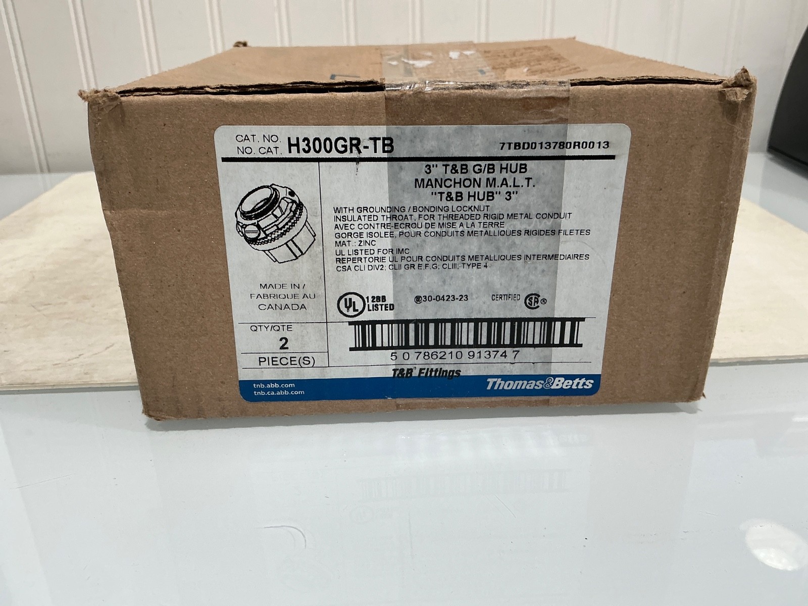 (Qty 4) Thomas&Betts H300GR-TB 3” w/Grounding Locknut, 2 Boxes of 2