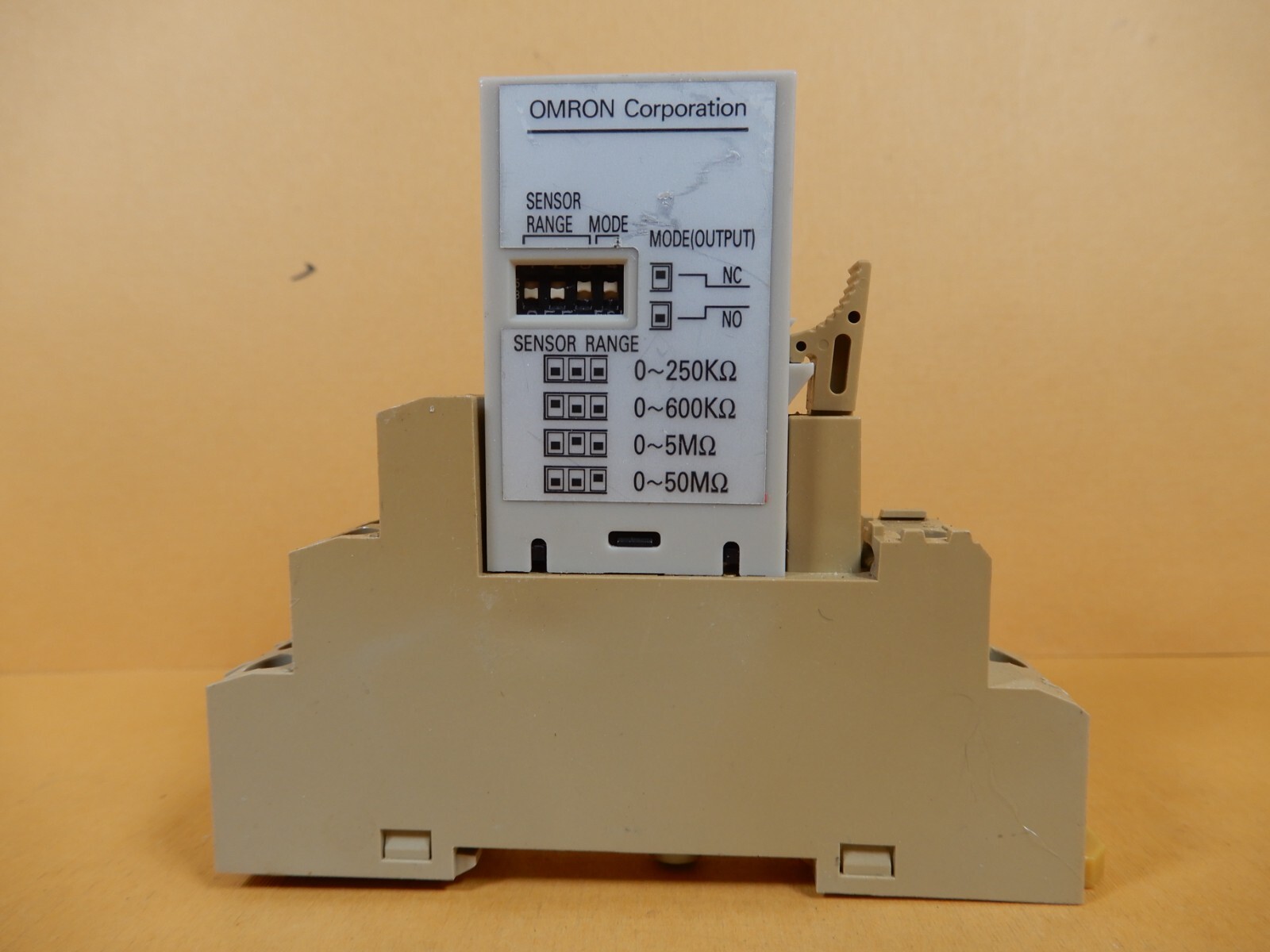 Omron K7L-AT50 Liquid Leakage Sensor 0-50MΩ Used Good Untested Condition Socket