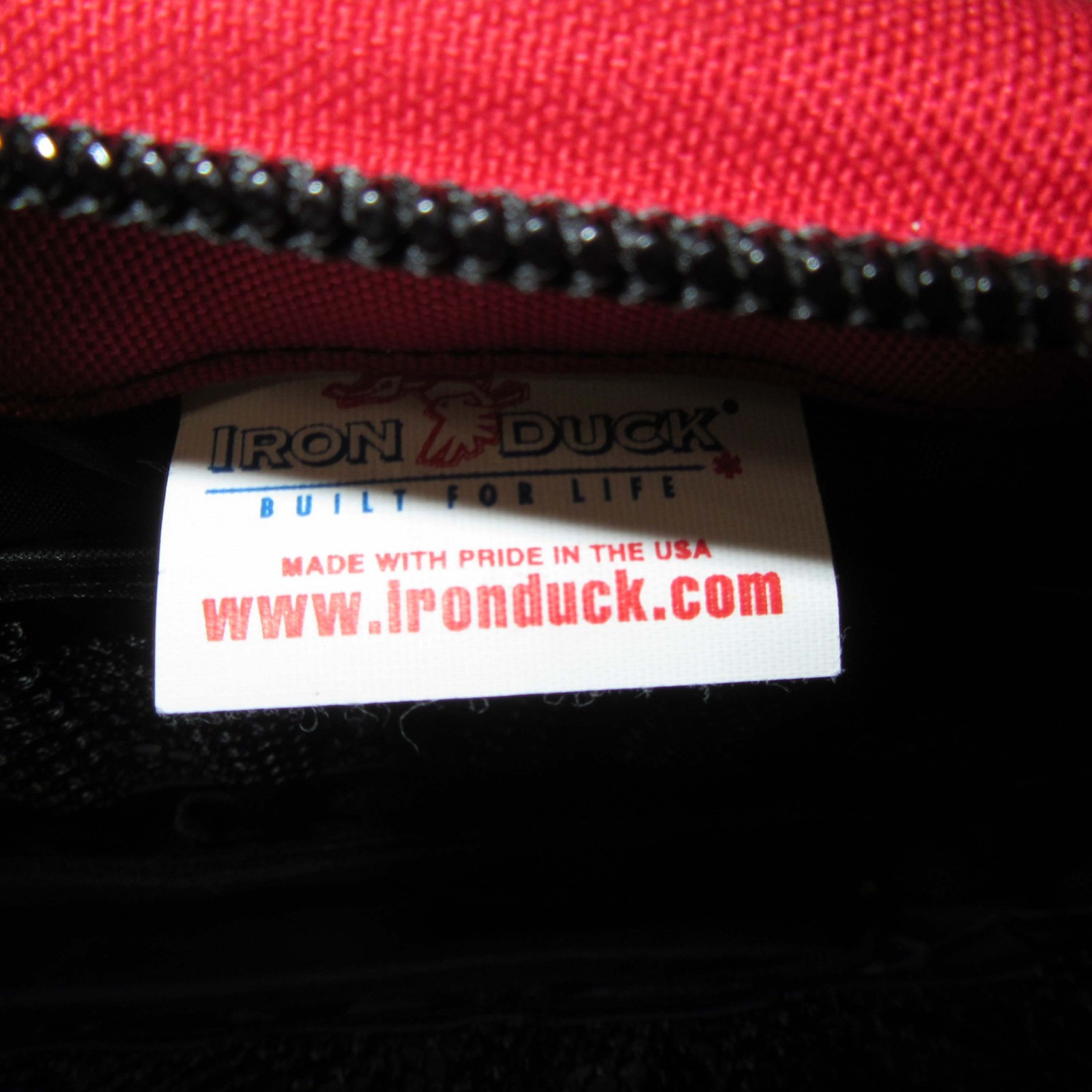 IRON DUCK ® 36002D D Size Oxygen Tank – Airway + Delivery Bag – Red – New USA
