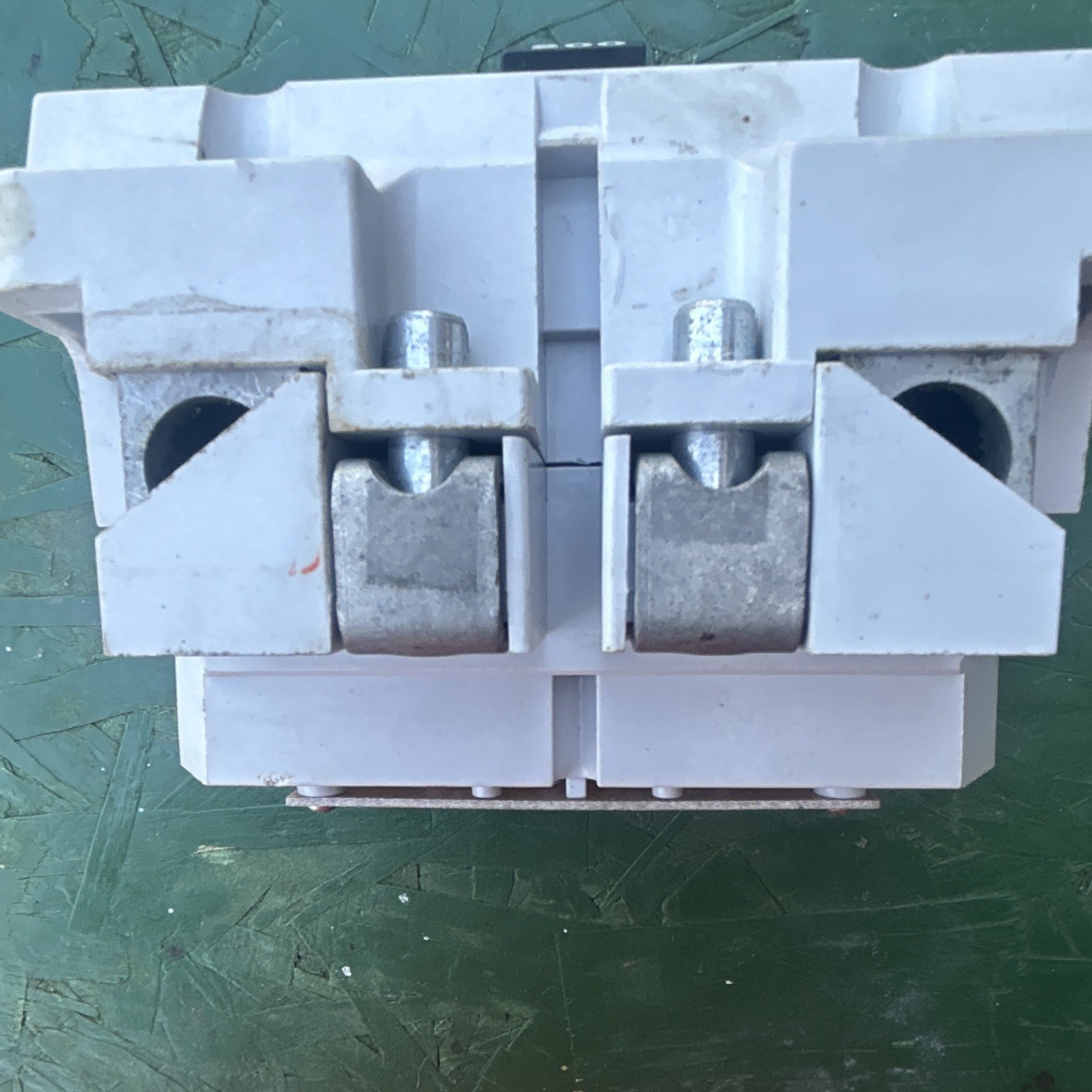 Federal Pacific 2B200 200A 2 Pole Main Breaker 201-250V Thermal Overload