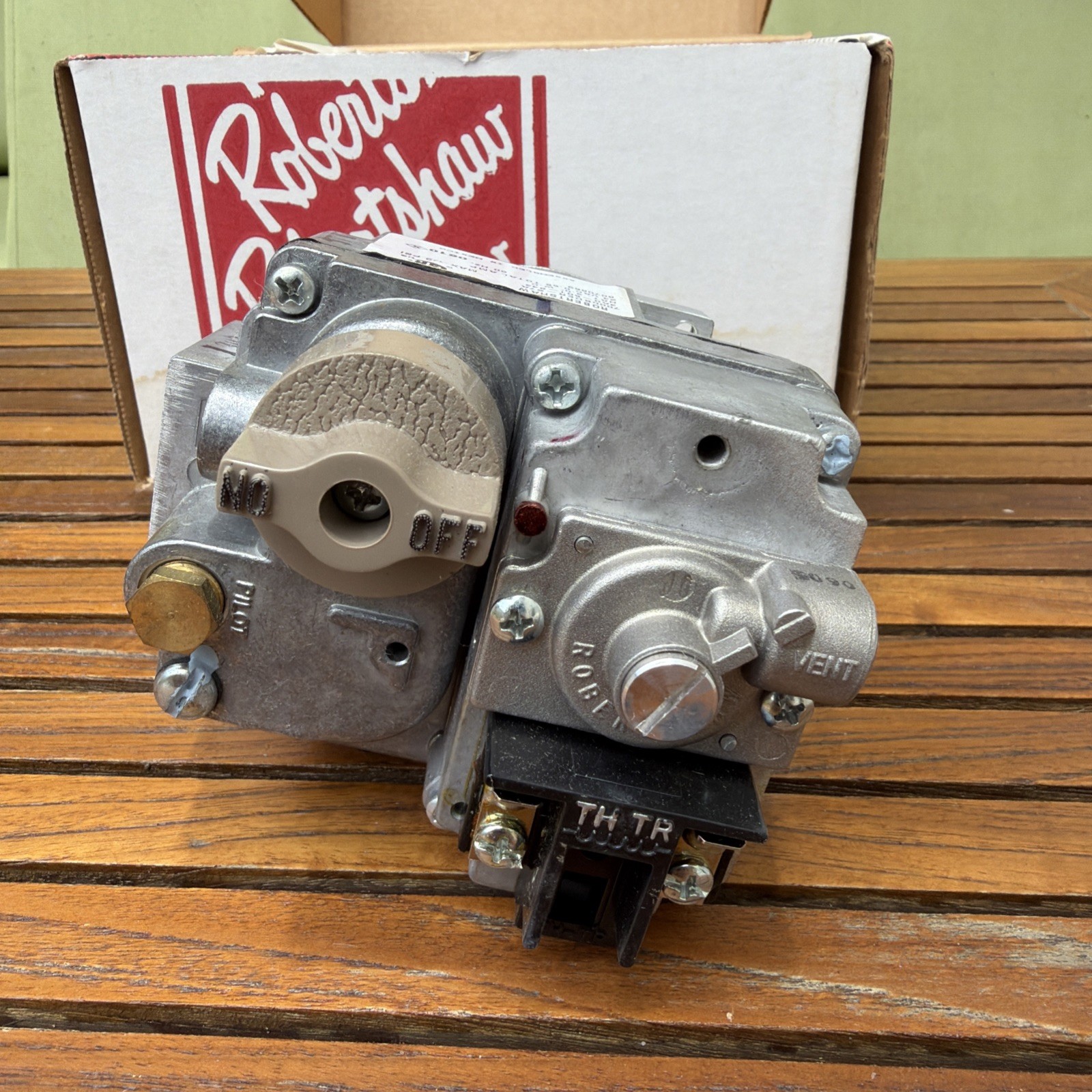 Robertshaw Gas Valve 700-049 7000BDER-STA for Fryer – Frymaster Pitco and more