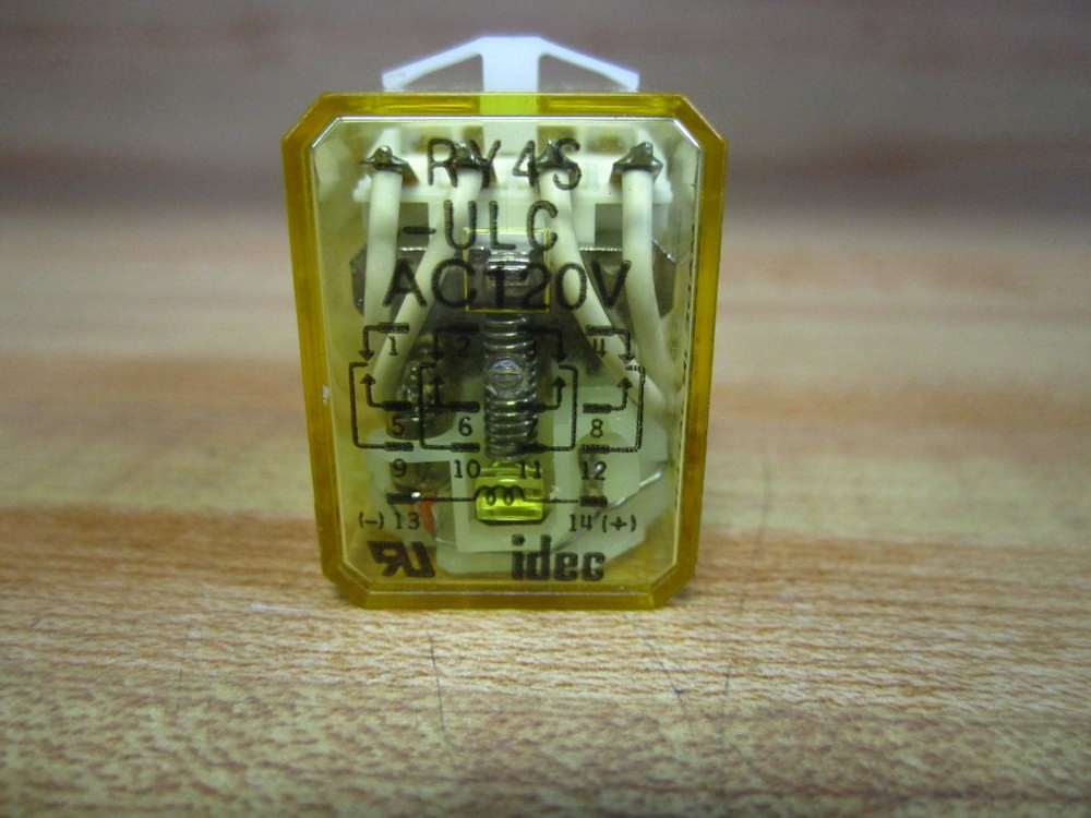 IDEC RY4S-ULC-AC120V Relay RY4S-ULC-120V AC