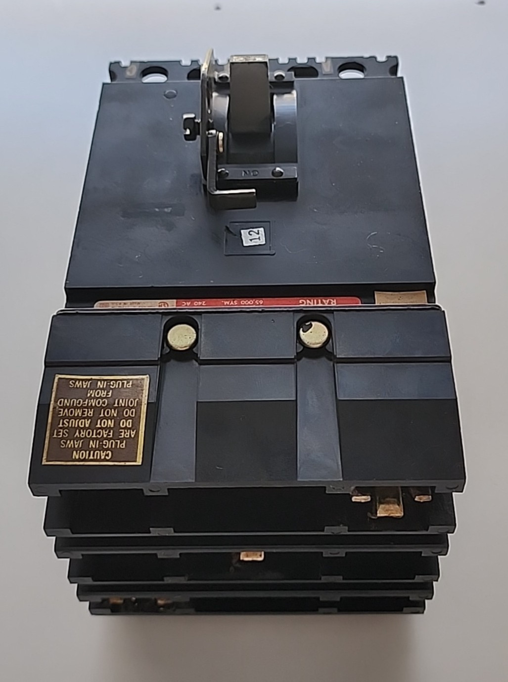 SQUARE D FH36015 3 POLE 15A 600V CIRCUIT BREAKER [2RE2]