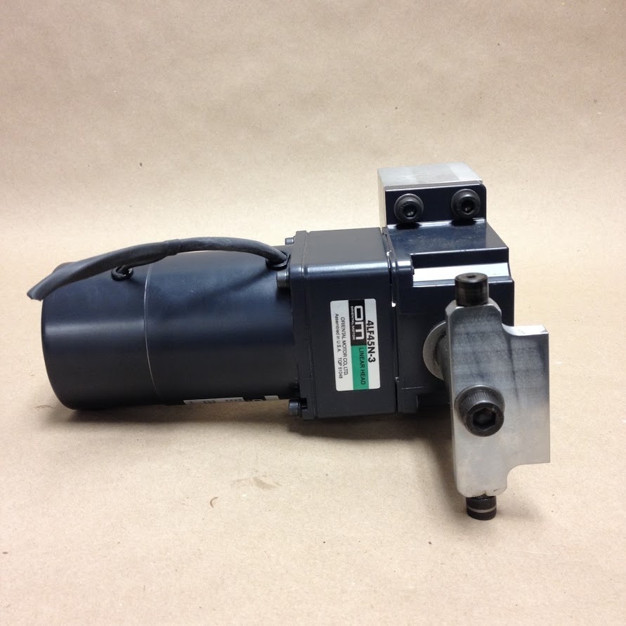 Oriental Motor 4IK25GN-SWM AC Magnetic Break Motor with 4LF45N-3 Linear Head