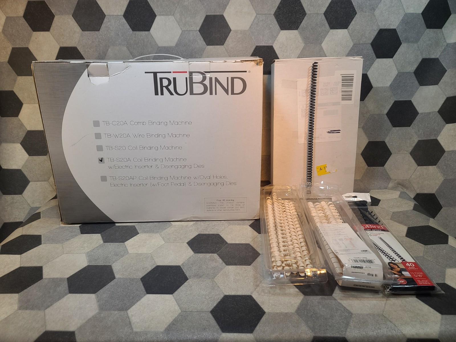 TruBind 4:1 Coil Binding Machine TB-S20A Spiral Binder and coil lot