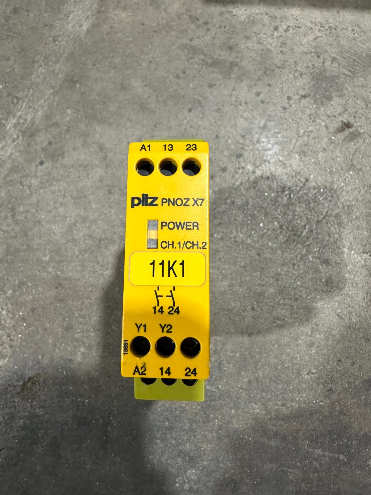 Pilz PNOZ X7 24VACDC 2n/o Safety Relay 774059
