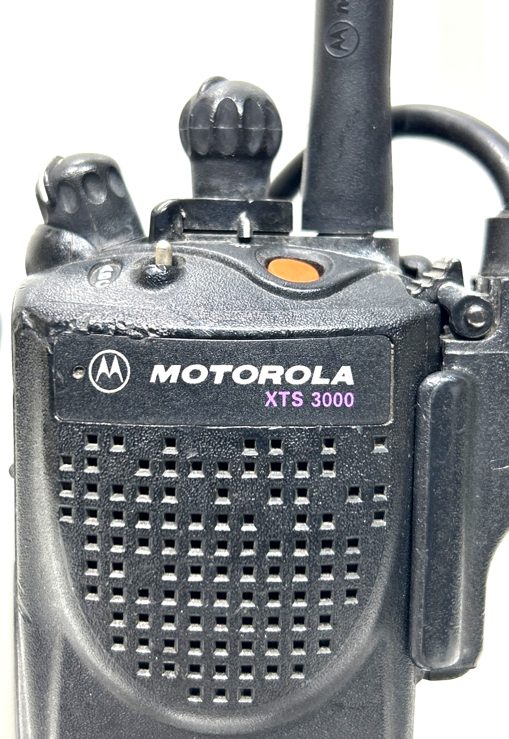 Motorola XTS 3000 H09UCF9PW7BN 800MHz Two Way Radio w/ mic
