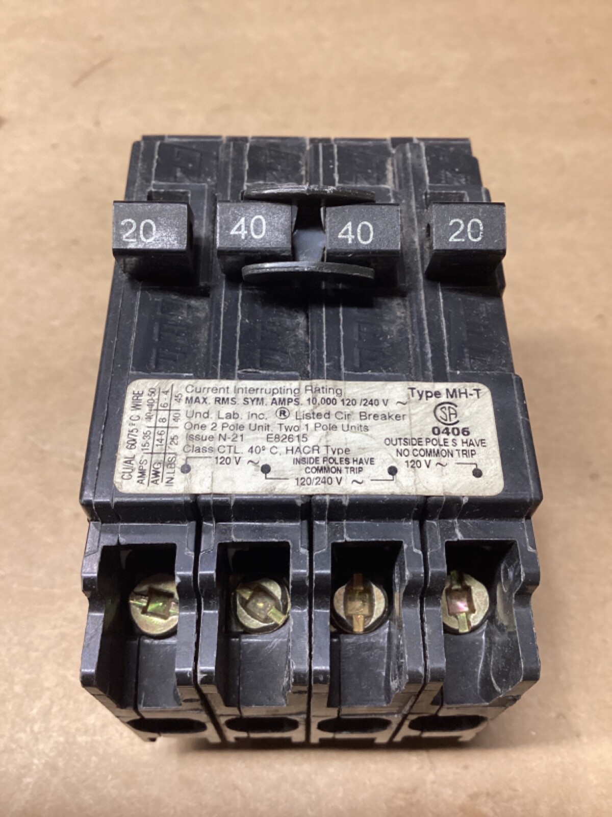 Murray MP24020 20A/40A 2P Triplex Circuit Breaker – Type MH-T/QT #104F203*CO